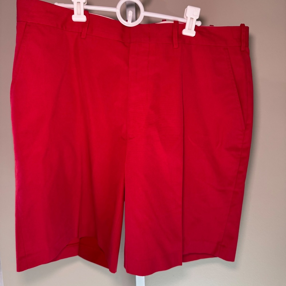 Orvis Men's Red Golf Shorts Size 38 Pleated Flat Front Chino Stretch Casual